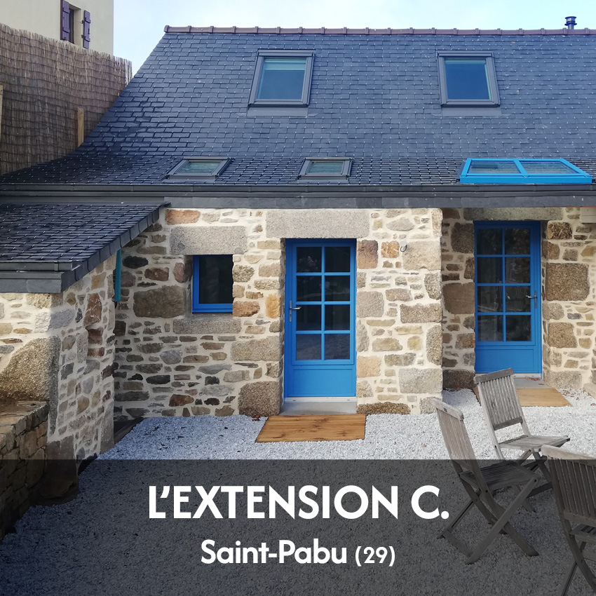 Extension d'une habitation - projet à Saint-Pabu dans le Finistère en Bretagne. Projet réalisé par l'Atelier Cédric Didat - extension avec parement moellon - respect de l'existant