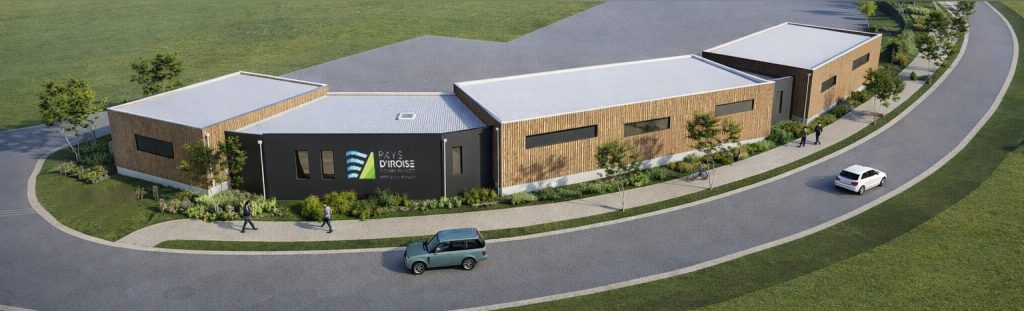 Création d'un ensemble d'entrepôts avec des partie ouvertes et d'autres closes. - projet à Lanrivoaré dans le Finistère en Bretagne. Projet réalisé par l'Atelier Cédric Didat - construction neuve pour la communauté de commune de l'iroise.