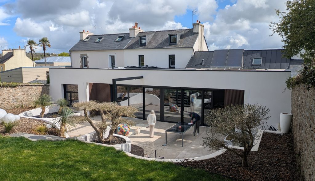 Rénovation d’une habitation existante et création d’une extension - projet à Saint-Renan dans le Finistère en Bretagne. Projet réalisé par l'Atelier Cédric Didat